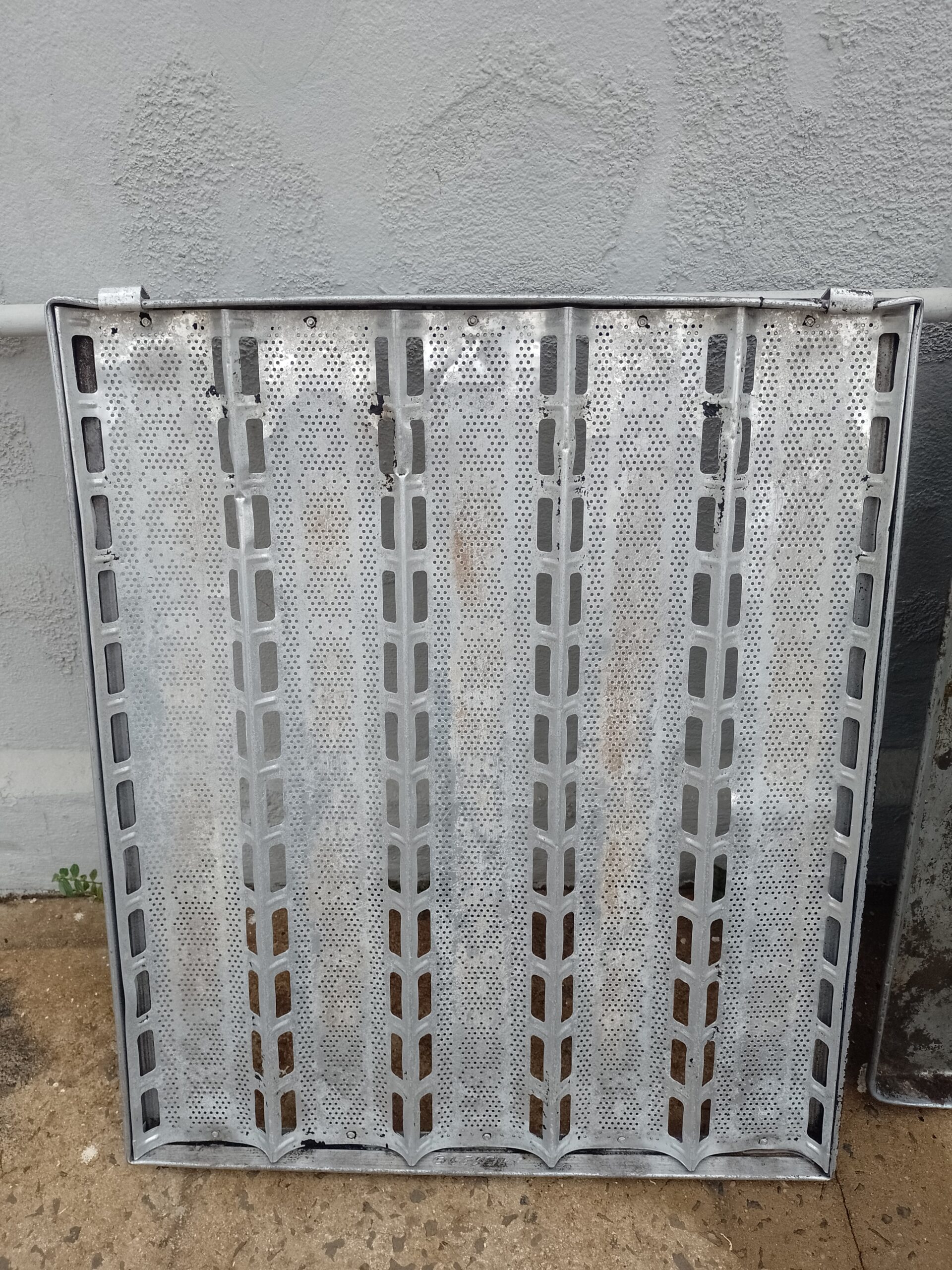Filtro de coifa higienizado depois da limpeza